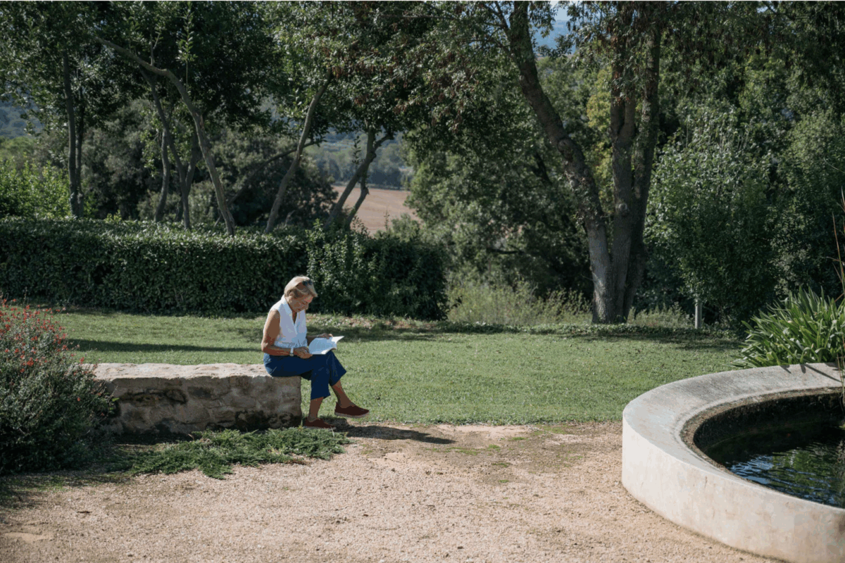 borrador-mama-leyendo-2048×1366